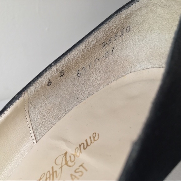 Saks Fifth Avenue Vintage Heels - Picture 6 of 7